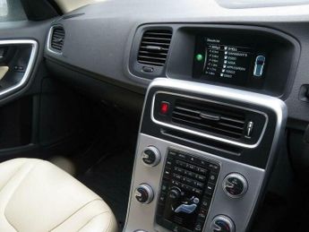 Volvo V60 2.4 D4 Lux Nav Auto AWD Euro 6 (s/s) 5dr