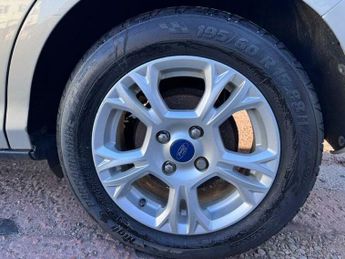 Ford B-Max 1.6 Zetec Powershift Euro 5 5dr