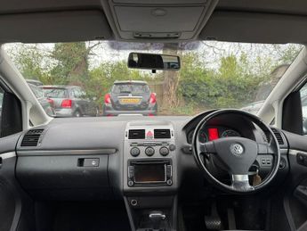 Volkswagen Touran SPORT TDI DSG 170