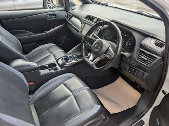 Nissan Leaf 40kWh Tekna Auto 5dr