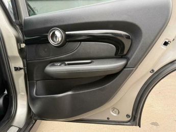 MINI Clubman 1.5 Cooper Auto Euro 6 (s/s) 6dr