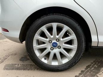 Ford B-Max 1.6 Titanium Powershift Euro 5 5dr