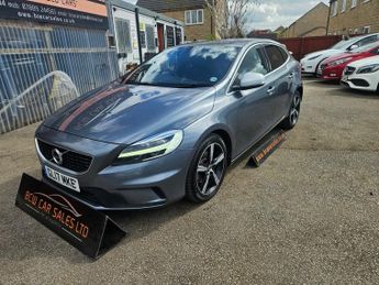 Volvo V40 T3 R-DESIGN NAV PLUS
