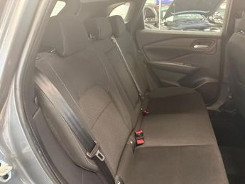 Nissan Qashqai DIG-T ACENTA PREMIUM DCT SAT NAV AUTO 22 PLATE