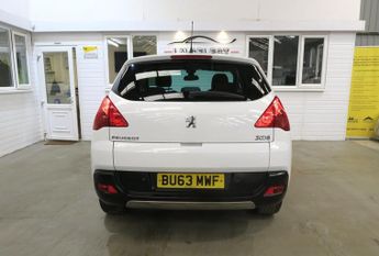 Peugeot 3008 HDI ROLAND GARROS 115