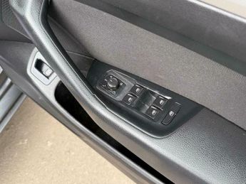 Volkswagen Passat 2.0 TDI BlueMotion Tech SE Business DSG Euro 6 (s/s) 5dr