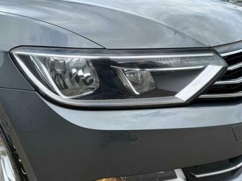 Volkswagen Passat 2.0 TDI BlueMotion Tech SE Business DSG Euro 6 (s/s) 5dr