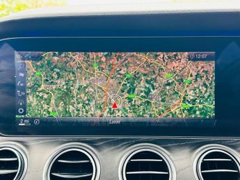 Mercedes E Class E 220 D 4MATIC AMG LINE