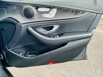 Mercedes E Class E 220 D 4MATIC AMG LINE