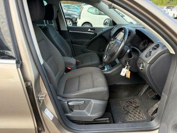 Volkswagen Tiguan 2.0 TDI BlueMotion Tech SE DSG 4WD Euro 5 (s/s) 5dr