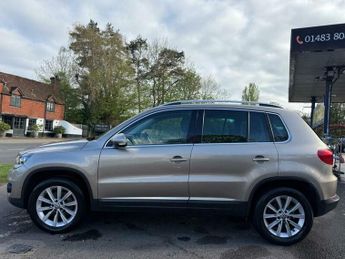 Volkswagen Tiguan 2.0 TDI BlueMotion Tech SE DSG 4WD Euro 5 (s/s) 5dr