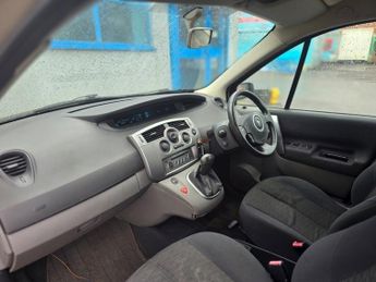 Renault Scenic 1.6 VVT Dynamique 5dr