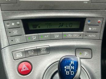 Toyota Prius 1.8 VVT-h T3 CVT Euro 5 (s/s) 5dr