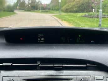 Toyota Prius 1.8 VVT-h T3 CVT Euro 5 (s/s) 5dr