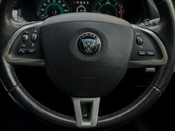 Jaguar XF 2.2d Luxury Sportbrake Auto (s/s) 200 Bhp | 2 F/Keepers _ Full H