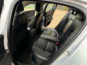 Jaguar XE 2.0d Prestige Auto Euro 6 (s/s) 4dr