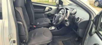 Peugeot 107 1.0 12V Allure 2 Tronic Euro 5 3dr