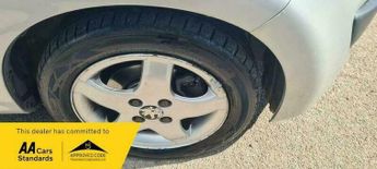 Peugeot 107 1.0 12V Allure 2 Tronic Euro 5 3dr