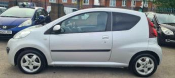 Peugeot 107 1.0 12V Allure 2 Tronic Euro 5 3dr