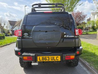 Toyota FJ Cruiser 4.0-V6-4X4-FRESH IMPORT-HUGE SPEC-SUPERB ONE OF A KIND+STUNNER