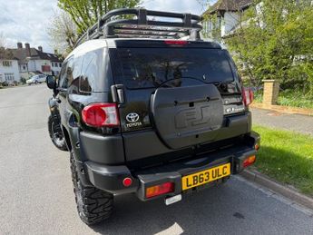 Toyota FJ Cruiser 4.0-V6-4X4-FRESH IMPORT-HUGE SPEC-SUPERB ONE OF A KIND+STUNNER
