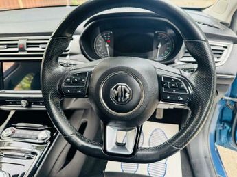 MG MG5 52.5kWh Exclusive Auto 5dr