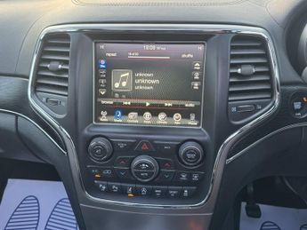Jeep Grand Cherokee 3.0 V6 CRD Summit SUV 5dr Diesel Auto 4WD Euro 6 (s/s) (250 ps)