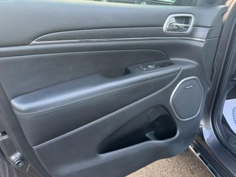 Jeep Grand Cherokee 3.0 V6 CRD Summit SUV 5dr Diesel Auto 4WD Euro 6 (s/s) (250 ps)