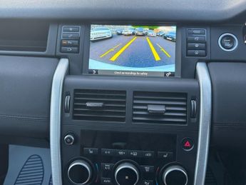 Land Rover Discovery Sport 2.0 Si4 HSE SUV 5dr Petrol Auto 4WD Euro 6 (s/s) (240 ps)