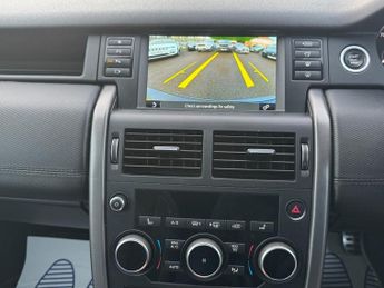 Land Rover Discovery Sport 2.0 Si4 HSE Dynamic Lux SUV 5dr Petrol Auto 4WD Euro 6 (s/s) (29