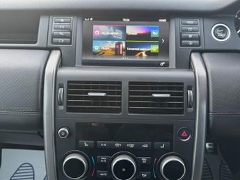 Land Rover Discovery Sport 2.0 Si4 HSE Dynamic Lux SUV 5dr Petrol Auto 4WD Euro 6 (s/s) (29