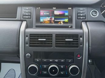 Land Rover Discovery Sport 2.0 Si4 HSE Dynamic Lux SUV 5dr Petrol Auto 4WD Euro 6 (s/s) (29