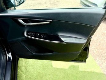 Kia  77.4kWh Air Auto 5dr