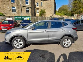 Nissan Qashqai DIG-T ACENTA PREMIUM DCT, nav + camera +parking aid