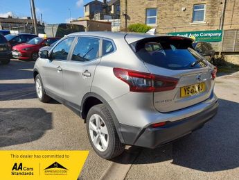 Nissan Qashqai DIG-T ACENTA PREMIUM DCT, nav + camera +parking aid