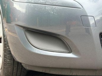 Toyota Yaris VVT-I TR MM