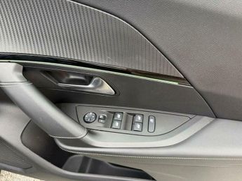 Peugeot 2008 50kWh GT Auto 5dr