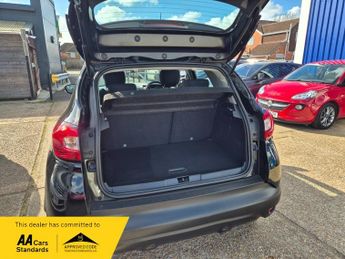 Renault Captur 1.5 dCi ENERGY Dynamique Nav SUV 5dr Diesel Auto Euro 6 (s/s) (9