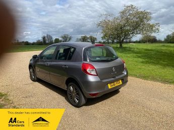 Renault Clio DYNAMIQUE TOMTOM 16V