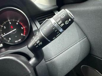 Land Rover Range Rover Evoque 2.0 TD4 SE Tech Auto 4WD Euro 6 (s/s) 3dr
