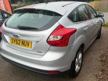 Ford Focus 1.0T EcoBoost Zetec Euro 5 (s/s) 5dr