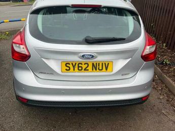 Ford Focus 1.0T EcoBoost Zetec Euro 5 (s/s) 5dr