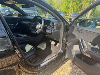 Mercedes-Benz A Class 2.0 A250 AMG Line (Executive) Hatchback 5dr Petrol 7G-DCT Euro 6