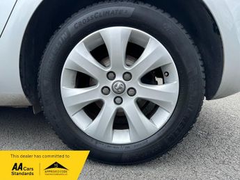 Vauxhall Astra AUTO DESIGN 1.6 PETROL 5 DOOR 115 BHP AUTOMATIC