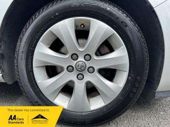 Vauxhall Astra AUTO DESIGN 1.6 PETROL 5 DOOR 115 BHP AUTOMATIC