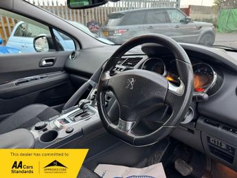 Peugeot 3008 HYBRID4 ALLURE