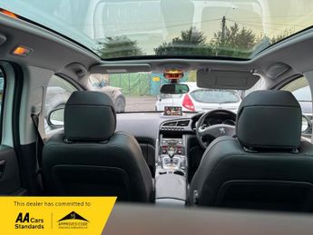 Peugeot 3008 HYBRID4 ALLURE