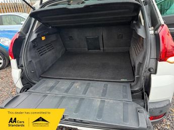 Peugeot 3008 HYBRID4 ALLURE