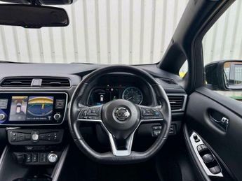 Nissan Leaf 40kWh Tekna Hatchback 5dr Electric Auto (150 ps)