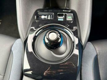 Nissan Leaf 40kWh Tekna Hatchback 5dr Electric Auto (150 ps)